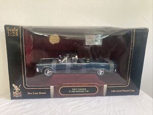 1961 Lincoln X100 Kennedy Limousine Dark Blue Road Signature 24048 1:24 Diecast