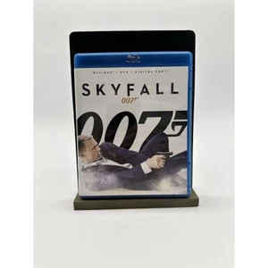 Skyfall (Blu-ray/DVD, 2013, 2-Disc Set, Includes Digital Copy UltraViolet) - Picture 1 of 2