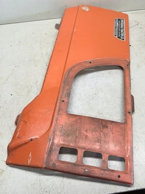 Panel de motor lateral derecho para tractor Kubota B1700 Foto 1 de 4