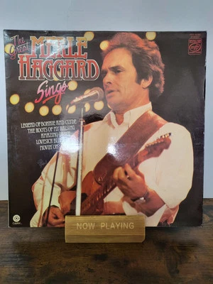 THE GREAT MERLE HAGGARD SINGS, VINYL LP, 1974 UK, VG+/VG - Image 1 of 4
