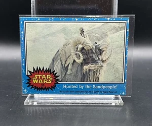 1977 Topps Star Wars #20 Cazado por Sandpeople Jedi Luke Han Solo Leia Yoda - Imagen 1 de 2