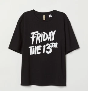 Schwarzes kurzärmliges Damenshirt Freitag der 13. Grafikfilm Spellout XS von H&M - Bild 1 von 6