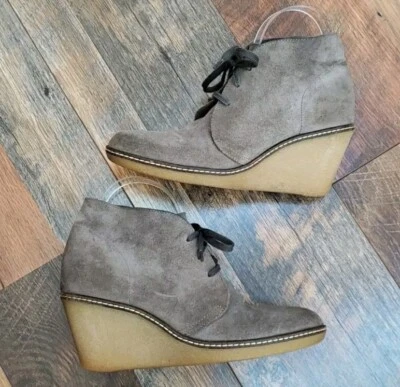 J. Crew MacAlister 灰色麂皮绒皮革楔形踝靴 8 码 — 第 1/4 张图片