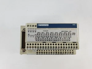 Schneider Telemecanique ABE7-CPA02 Counting Base Module - Picture 1 of 7