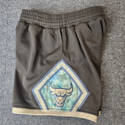 Pantalones Cortos Mitchell Ness Hardwood Classics Chicago Bulls Swingman Tie Dye Talla Pequeña Foto 1 de 4