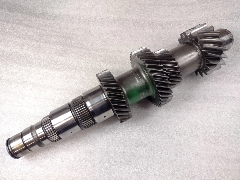 Chevrolet Camaro Aisin AY-6 2010-2015 eje de contador manual de seis velocidades 30-35-25-17 Foto 1 de 1