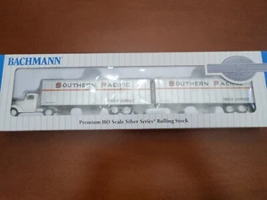 Bachmann HO escala 42231 cabina para camión del Pacífico Sur y 2 remolques traseros nuevos en caja - Imagen 1 de 3