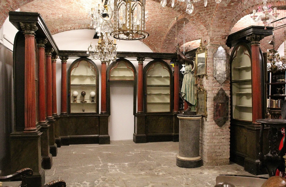 ARREDO DA FARMACIA EPOCA XVIII SECOLO / FARMACIA ANTICA / BOISERIE LEGNO '700 - Immagine 1 di 1