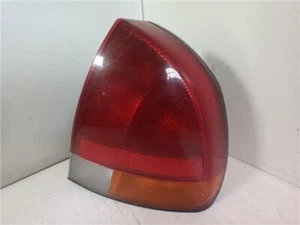piloto trasero derecho para MITSUBISHI CARISMA BERLINA 4 (DA0) 1.9 TD 395419 - Imagen 1 de 3