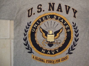 T-Shirt United States Navy Insignia Military A Global Force For Good grau Größe S - Bild 1 von 2