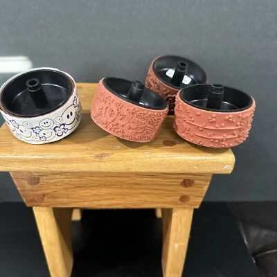 estampación alrededor de las ruedas cara sonriente Simply Shells Spooky Spiders Go Team Foto 1 de 4