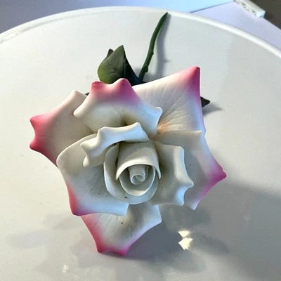 Impresionante porcelana vintage tallo largo rosa y blanco imprescindible Foto 1 de 4