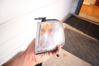 91-96 USDM OEM Infiniti G20 передний пассажирский боковой угловой фонарь водительский - Изображение 1 из 2