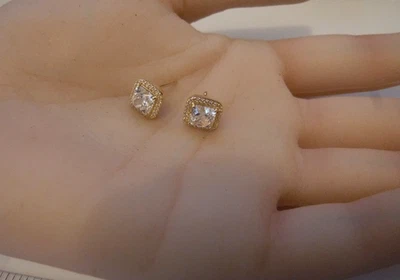 Aretes Estate de oro amarillo de 14 K firmados por Pandora G585 ALE con halo cuadrado Foto 1 de 4