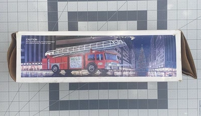 Banco de camión de bomberos de juguete Hess 1986 con caja/caja original daños por agua Foto 1 de 4