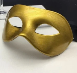 Half Face Mask Halloween Masquerade Cosplay Black Gold Silver Gift Man Woman - Picture 1 of 12