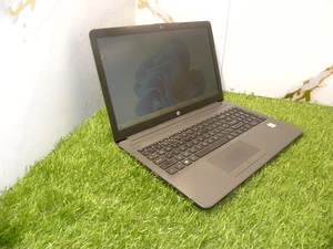 HP 250 G7 15.6 in Laptop i5-1035G1 8GB 256GB NVMe SSD Windows 11 Pro UK #T3G - Afbeelding 1 van 18
