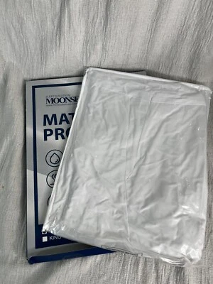 Protector de colchón Moonsea doble (39" x 75") cama de dormitorio para niños impermeable Foto 1 de 4