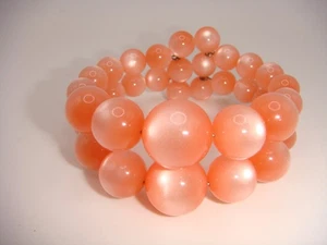 VINTAGE MOONGLOW THERMOSET DUAL STRAND GRADUATED BEAD CUFF BRACELET ESTATE - Picture 1 of 14