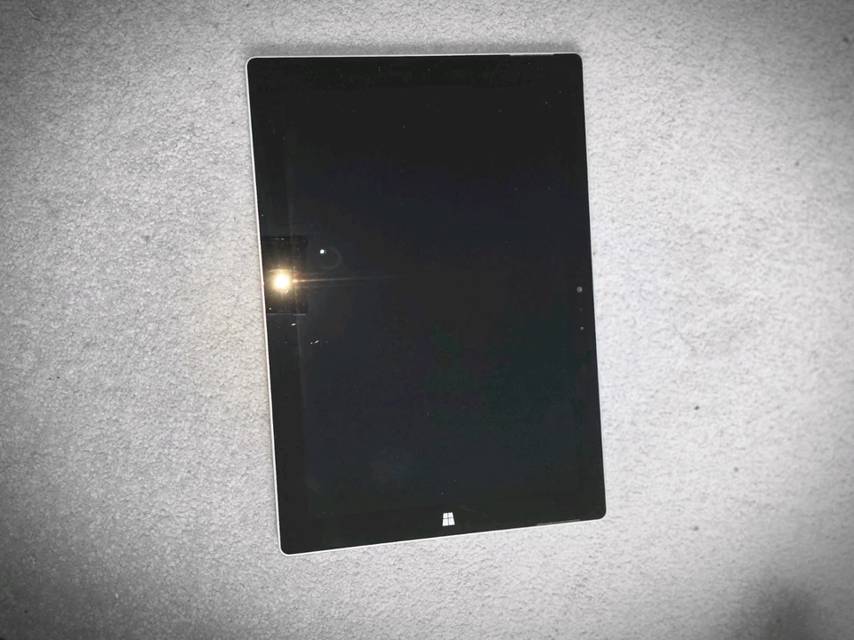 Acer Chromebook In Very Good Working Order  - Image 1 of 4