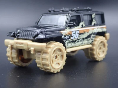 JEEP WRANGLER RESCUE Quattro 4 Porte 1:64 Scala Diorama Modello Auto Diecast - Immagine 1 di 4