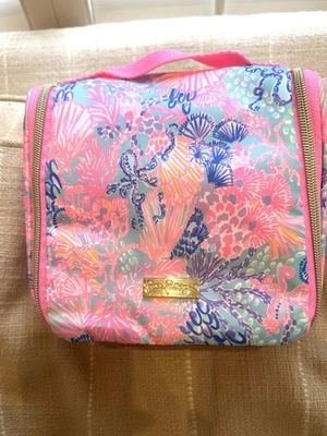 Lilly Pulitzer  Travel Case Bag Splendor In The Sand 5 Bottles - NEW WITHOUT TAG - Image 1 of 4