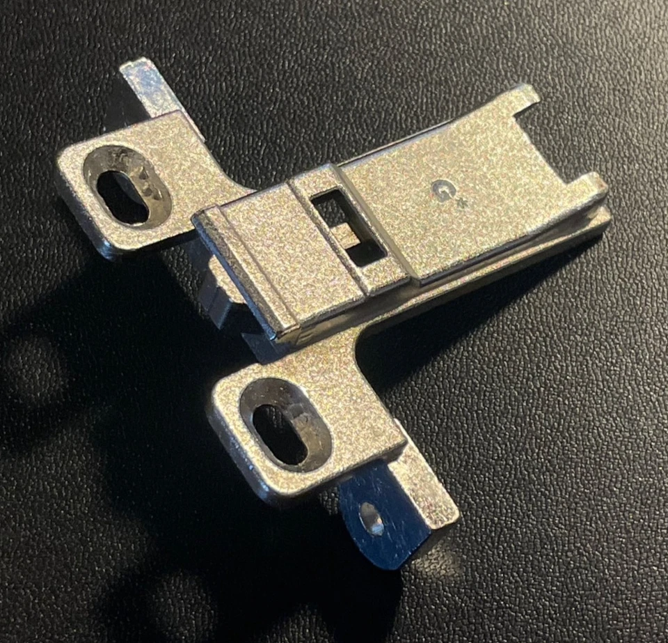 Grass Cabinet Hinge 048 Base Plate Face Frame Adapter Bracket For 1006-30 Hinge - Image 1 of 4