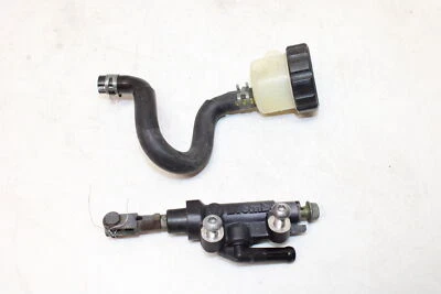 Главный цилиндр заднего тормоза 2001 Yamaha Yzf600r Brembo с резервуаром - Изображение 1 из 4