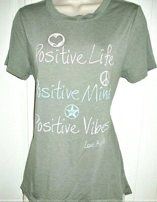 LovethisLife, Camiseta Gráfica Verde Brezo, Palabras Inspirativas, Poliéster/Rayón, L Foto 1 de 4