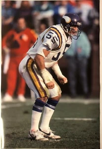 1983 SCOTT STUDWELL Minnesota Vikings Poster NFL Sports Action Photo 16x24 inch - Picture 1 of 1