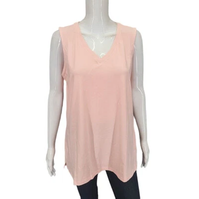 Camiseta sin mangas Joan Rivers Wardrobe Builders cuello en V talla grande rosa suave Foto 1 de 4