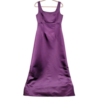 Vestido Bella Formals by Venus talla 14 púrpura Foto 1 de 4