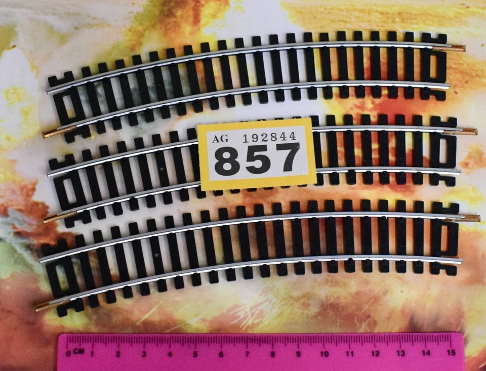 Lima Railway OO Gauge Track Curve R=431 x 3 Y857 - Image 1 of 1