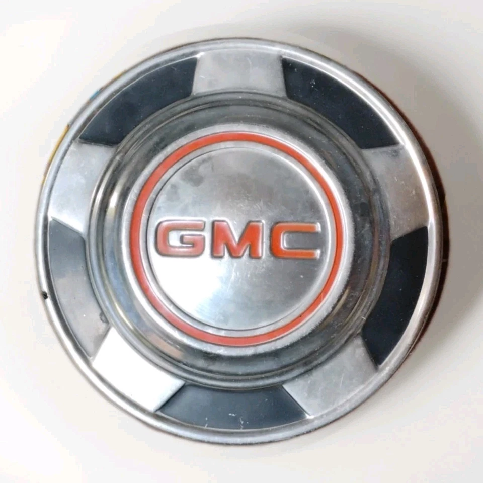 Tapacubos OEM 73-87 GMC camioneta pickup plato para perros 1/2 tonelada tapa de pobreza cubierta GM 1 tapa Foto 1 de 3
