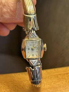 VTG Ladies Bulova Watch 10K Gold Filled L2 Diamonds Kaiser Quality Watch Band - Picture 1 of 14