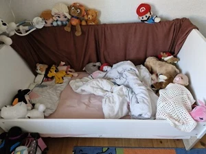 Kinderbett Zum Umbauen von der Marke Paidi dazu eine sehr Gute Matratze - Bild 1 von 1