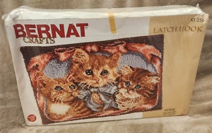 Bernat Latch Hook Rug Kit "Kittens" Size 24" x 34" Complete Kit NEW - Ugly Box - Picture 1 of 6