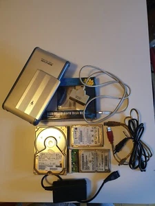 3 hard disk: 40 + 40 GB 2,5" 70 GB 3,5" + 2 BOX: 2,5" 3,5" IDE-USB2 - Foto 1 di 2