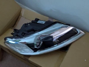 New Valeo Audi Q7 MK1 2006-15 RH Bi-Xenon Headlight - Picture 1 of 3