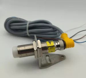 Banner Engineering M18GRY2PQ Proximity Sensor With Bracket - Picture 1 of 2
