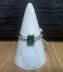 Fragrant Jewels Emerald  Ring Size 7 NWT - Picture 1 of 8
