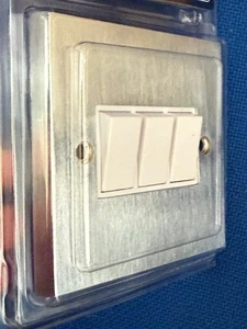 GROSSMASSE: 3 GANG 2 WEGE LICHTSCHALTER BLISTERPACK (Box 10) - Bild 1 von 2