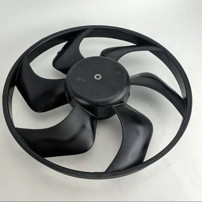 Vauxhall / Opel Vivaro A Fan With Motor 91159757 Genuine - Image 1 of 4