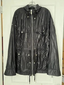 All Saints schwarzer Herren Regenmantel Kapuze Reißverschlüsse Jacke mittellang Gr. XL - Bild 1 von 20