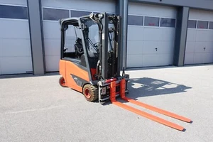 2016 Linde E20 2t Triplex Elektrostapler Seiten + Zinkenversteller - Bild 1 von 18