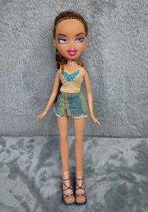 Bratz Funk Out Yasmin Fashion Doll MGA With Denim Skirt Blue Heels - Bild 1 von 16