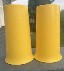 2 Tupperware Yellow 10 1/2 oz Drink Tumblers Cup 2874B-4 2874-A Tumbler - Picture 1 of 3