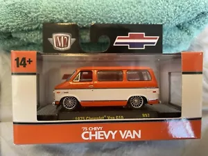 2025 M2 Machines Auto The tics 1975 Chevrolet Van G10 32500-97 1:64th NIP - Picture 1 of 3