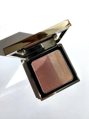 Bobbi Marrón Iluminador Rubor Borgoña Nuevo LE Foto 1 de 4