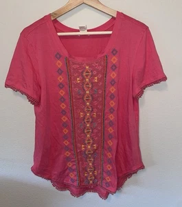 SUNDANCE Coral Red Beaded Embroidery Short Sleeve Knit Top Sz M Scoop Neck - Picture 1 of 6